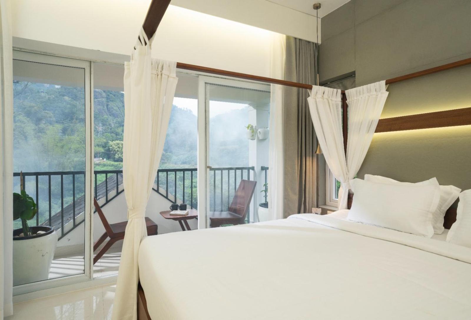 Suite with Hot Tub