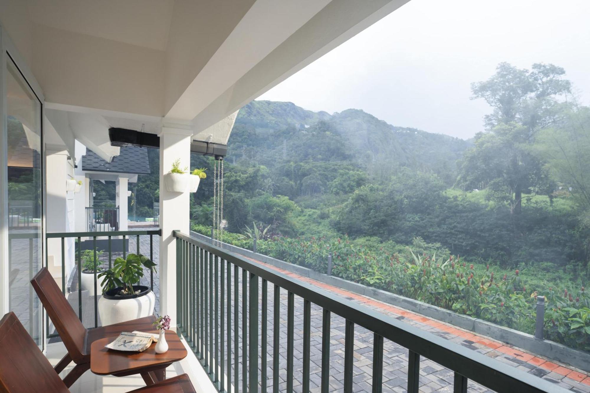 Suite with Private Pool