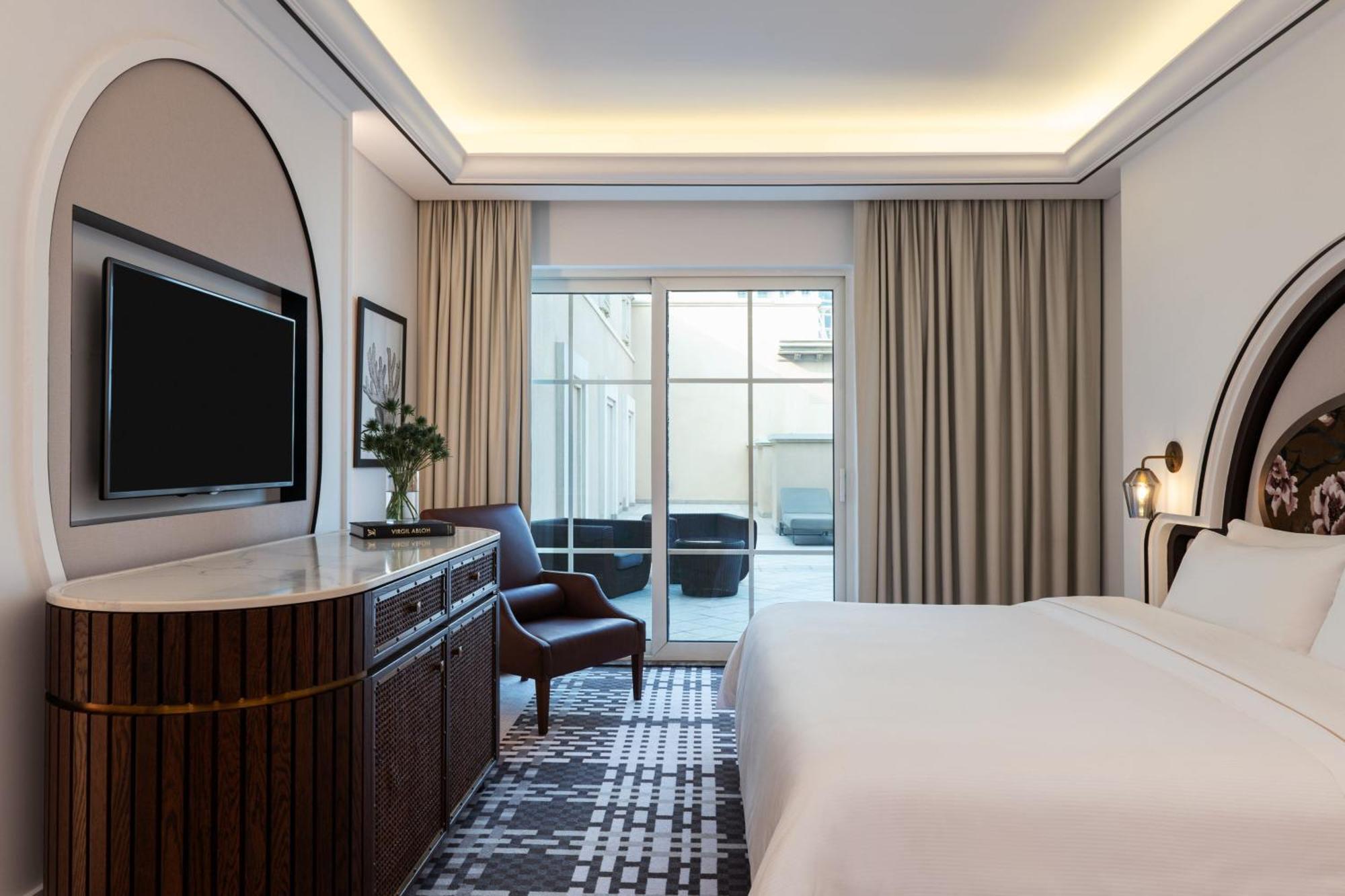Deluxe Suite met Uitzicht op Zee, 1 Kingsize Bed en Balkon, een Aparte Woonkamer met een Slaapbank, Ontbijt, Vervoer van/naar de Luchthaven van Dubai en Toegang tot het Jungle Bay Waterpark