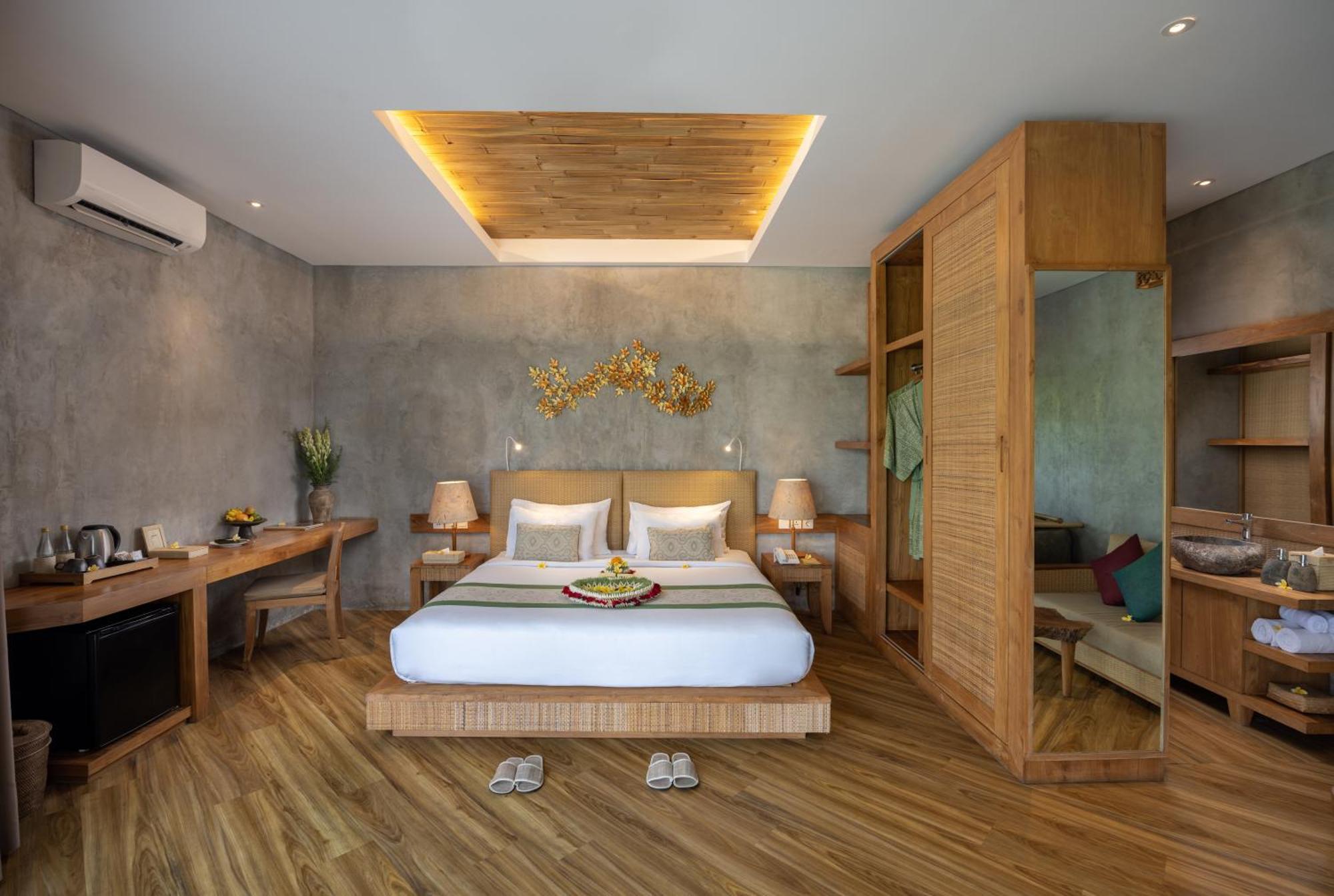 Junior Suite Saver,1542872680:JPEG