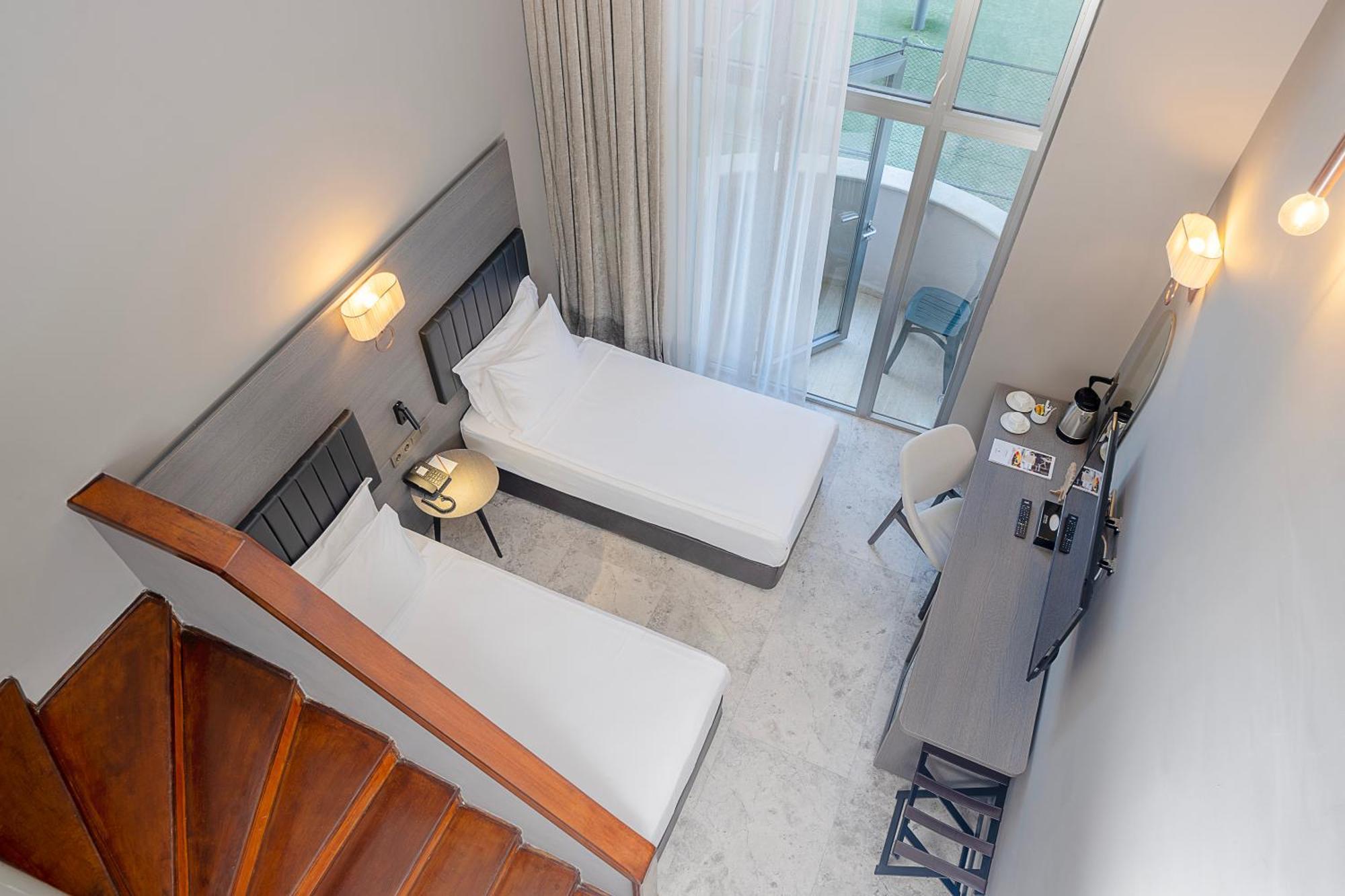 Duplex Quadruple Room