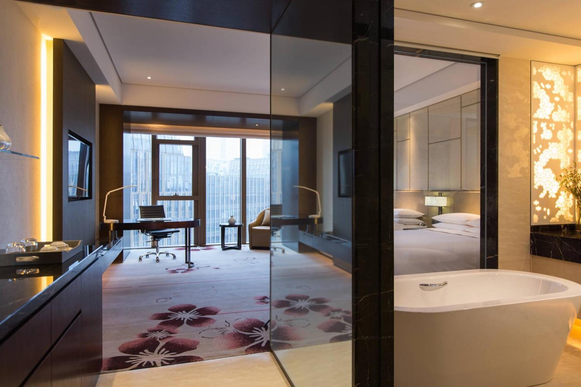Junior Suite, Club lounge access, 1 Bedroom Junior Suite, 2 Double