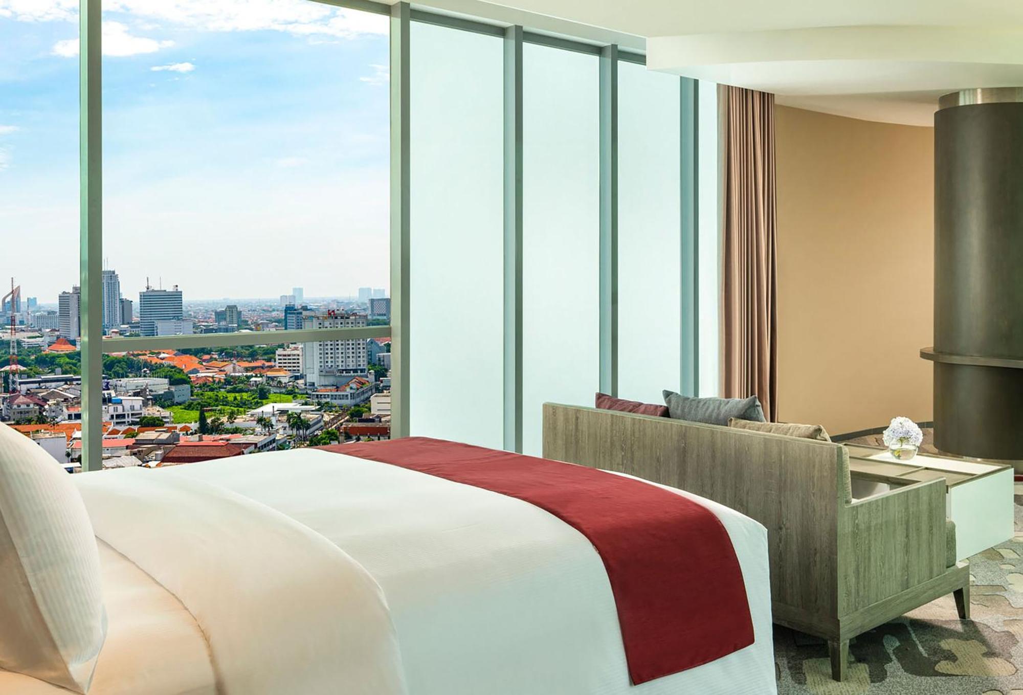 Corner King Suite