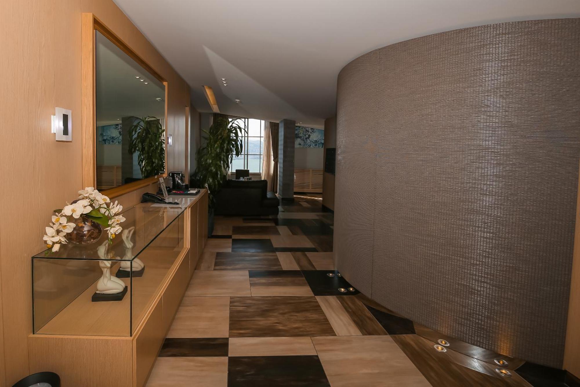 Penthouse Suite