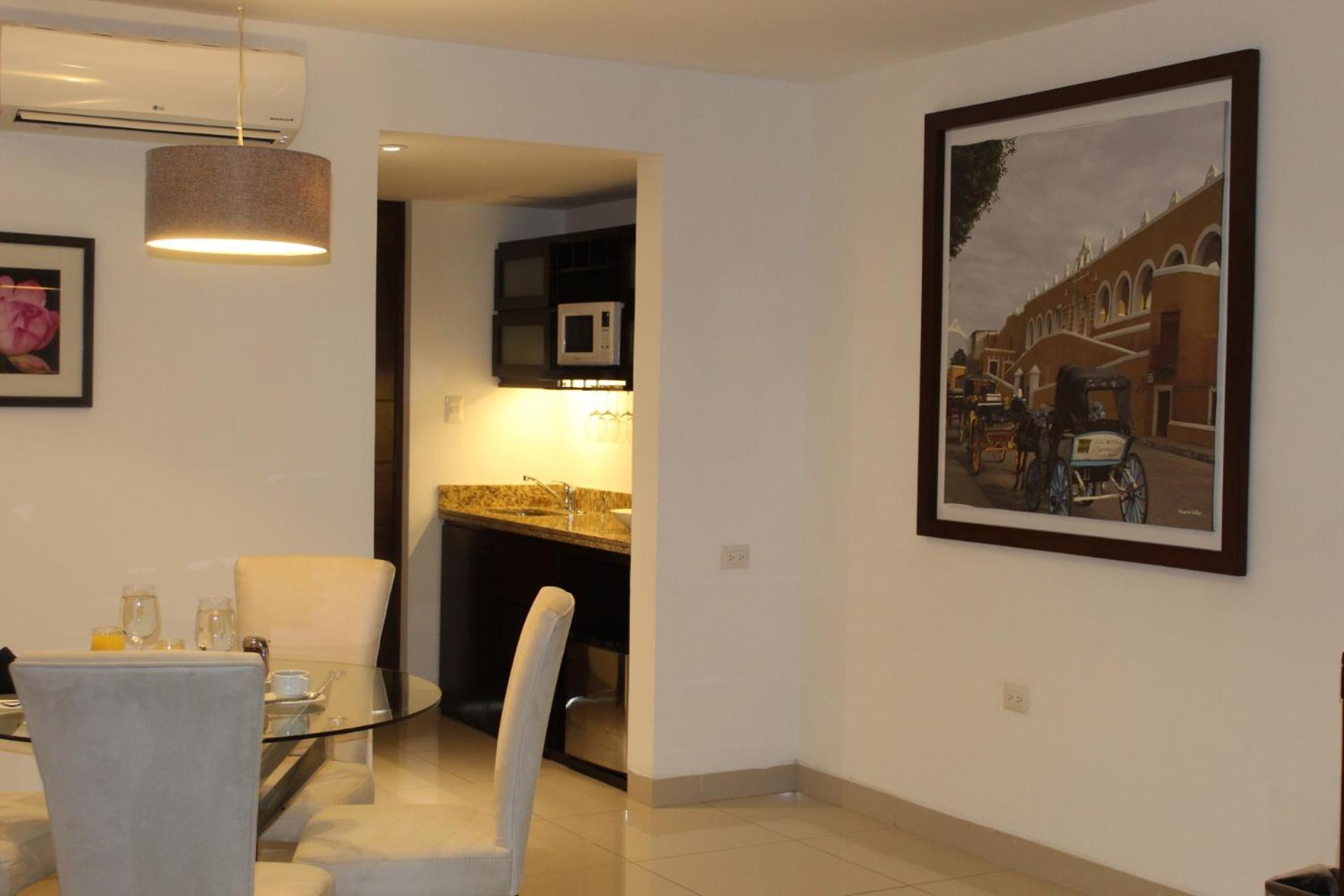 Deluxe King Suite
