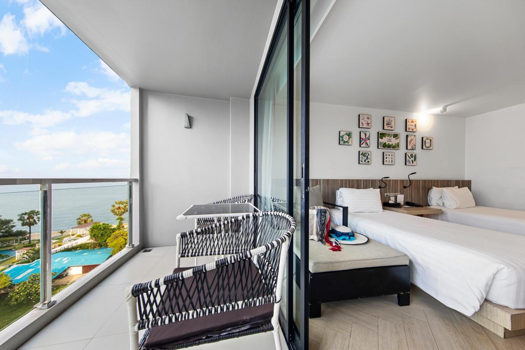 Superior Twin Room with Sea View