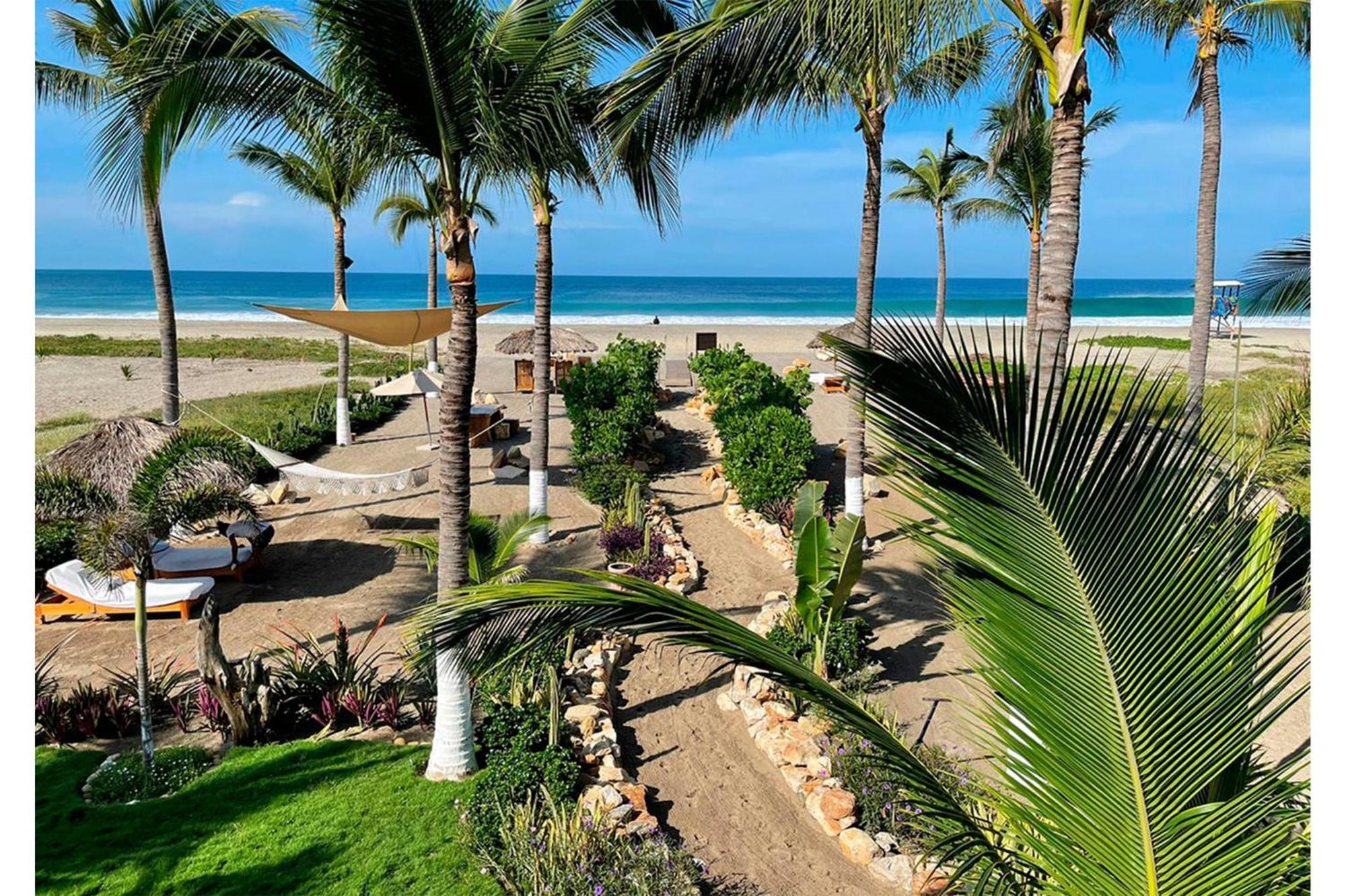 Villa - Beach Front