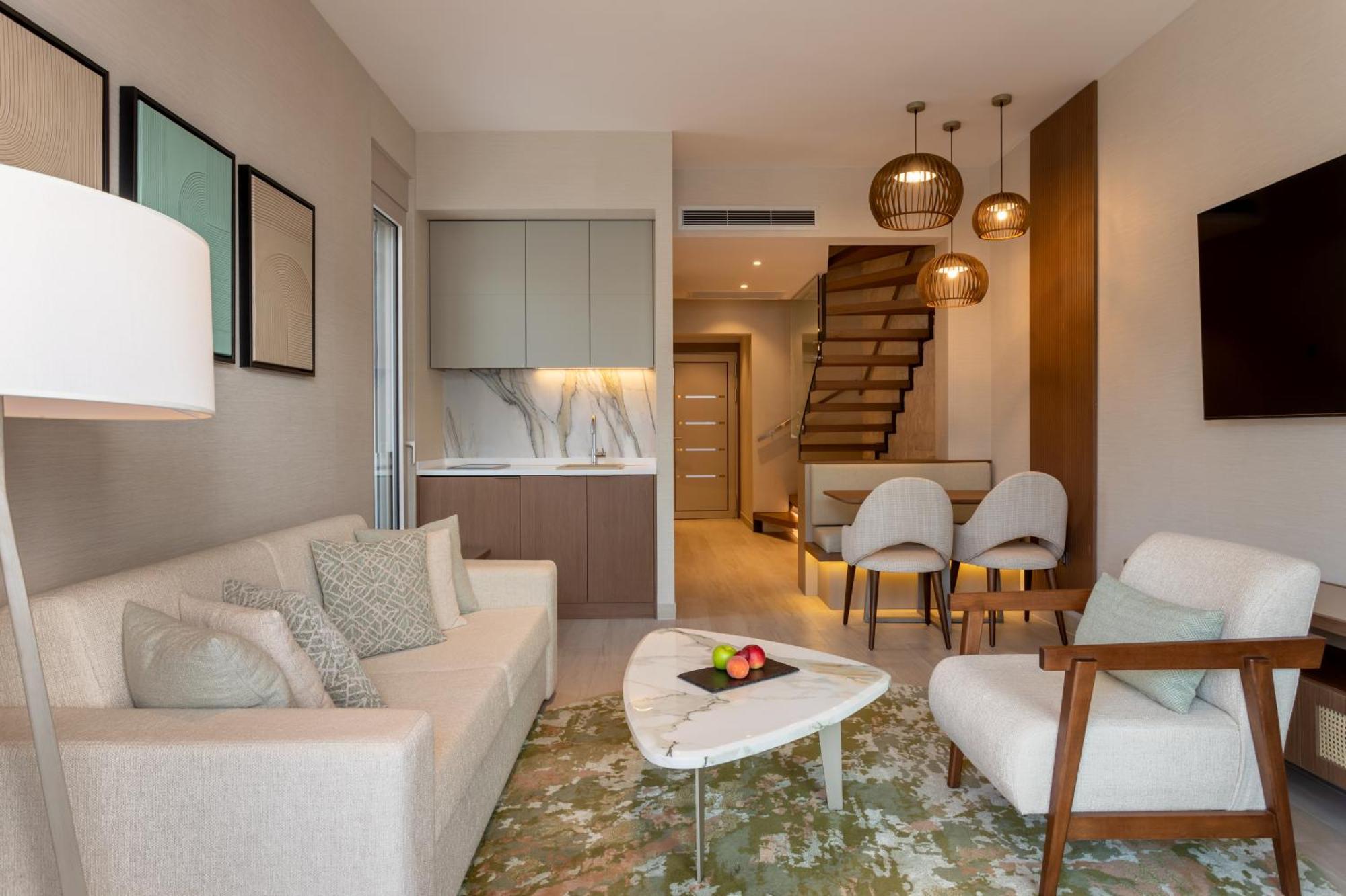 Premium One-Bedroom Apartment with Hot Tub,1548028312:JPEG