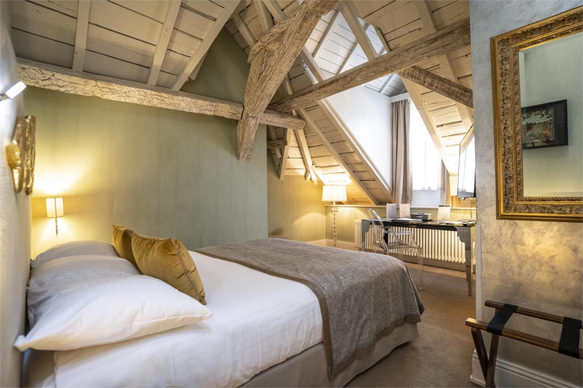 Classic Double Room