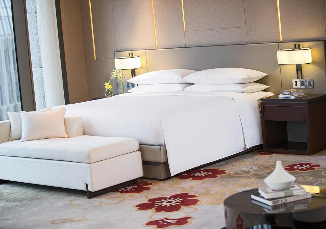 Premier Room,1610245968:JPEG