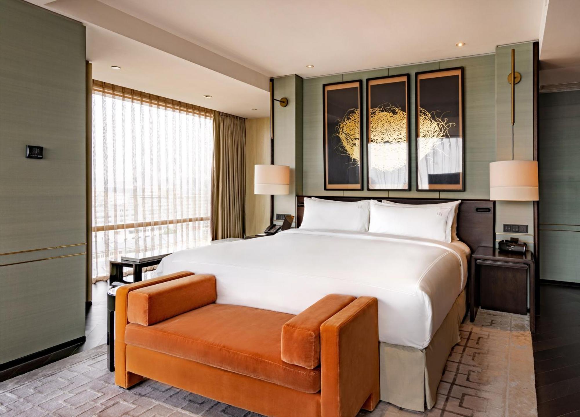Premier King Suite
