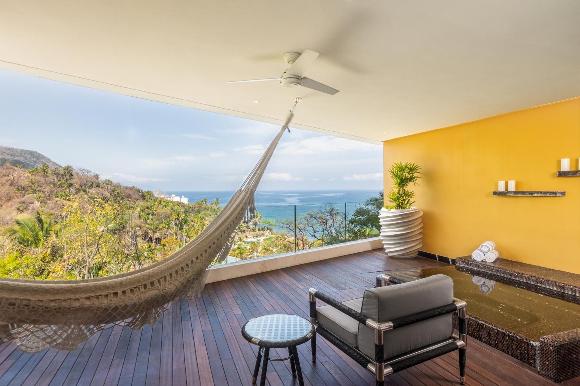 Mousai Corner Suite South