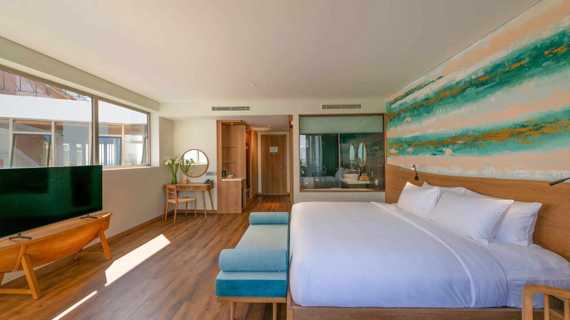 Junior Suite King or Twin bed