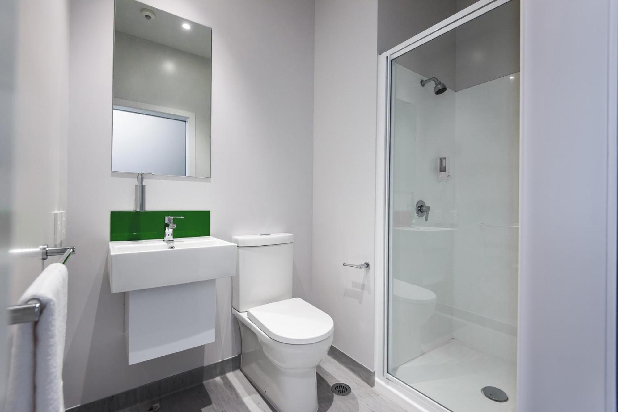 Twin Room with Private Bathroom