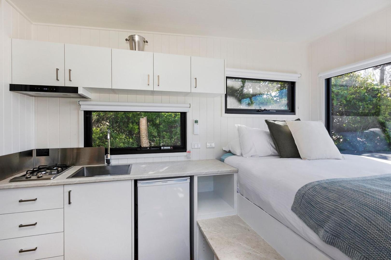 Premium Tiny Home - Sleeps 2 - Ocean View