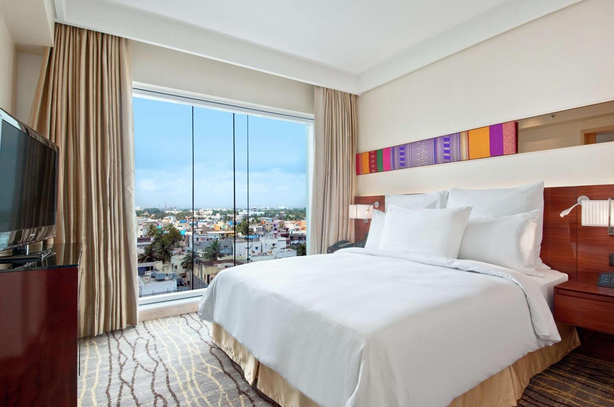 Junior King Suite - Lounge Access