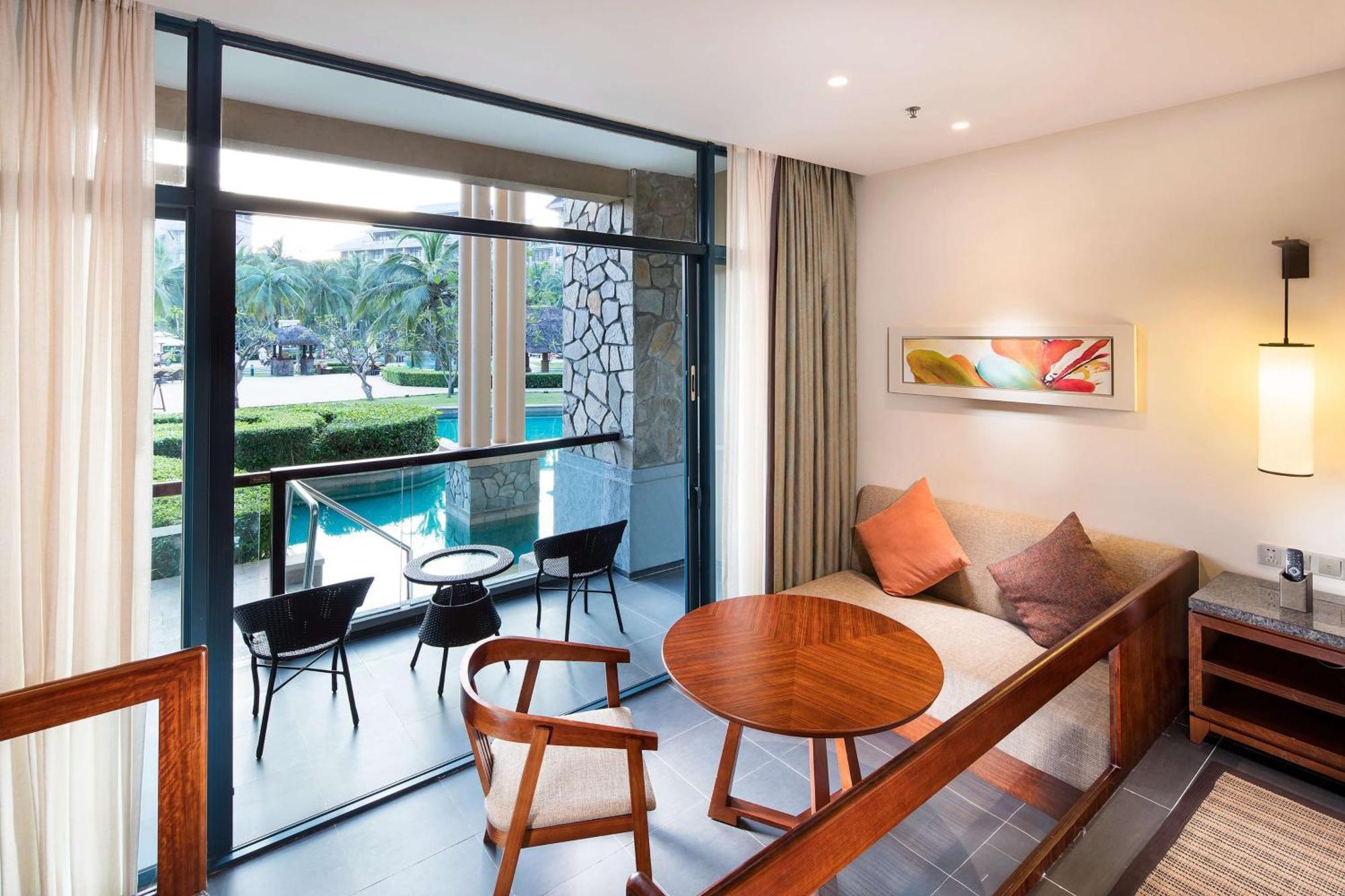 Twin Pool Connected Garden Room