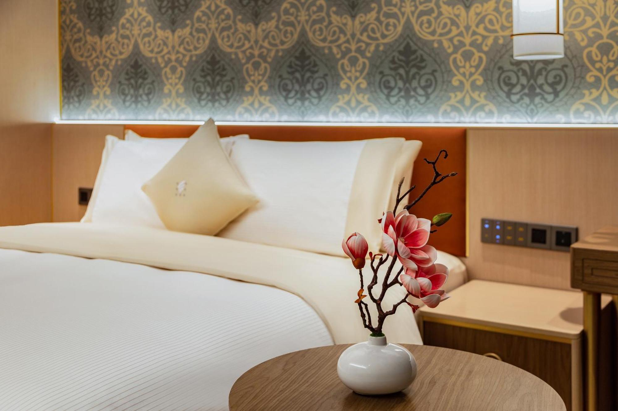 Premium King Room