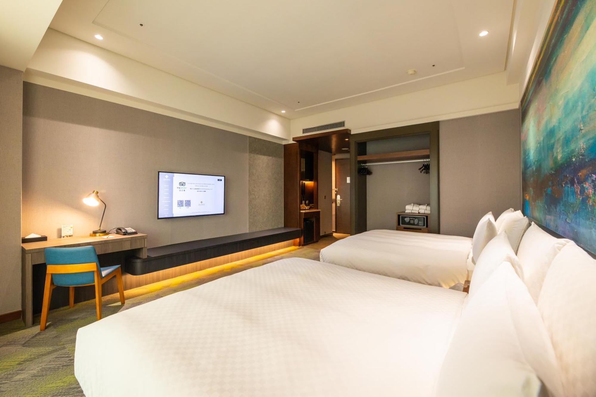 Family triple room