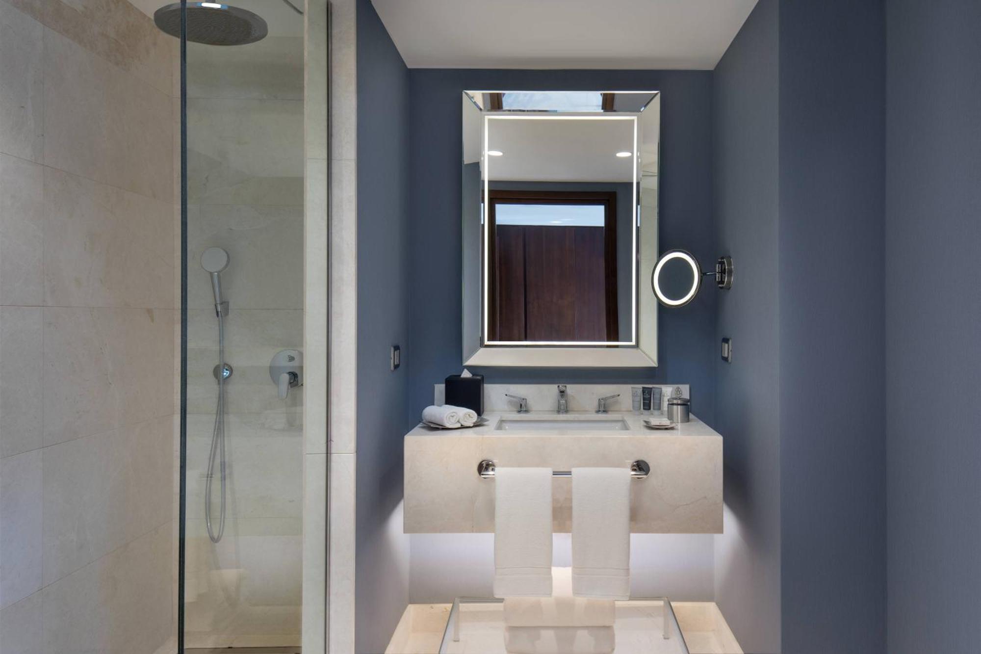 Premier Queen Room with Terrace and Galata Tower View,1553653297:JPEG