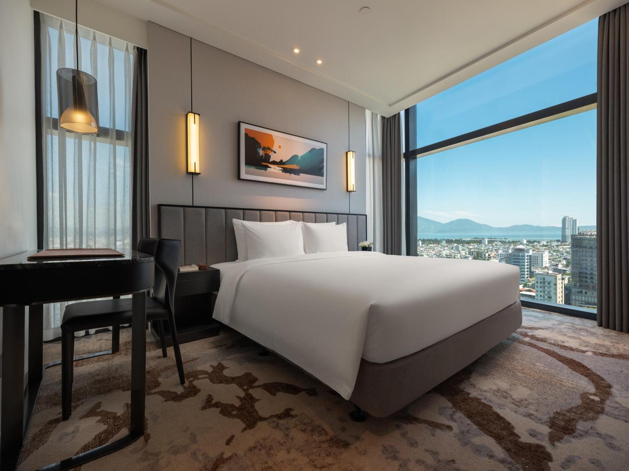 Junior Suite with King and Single Bed