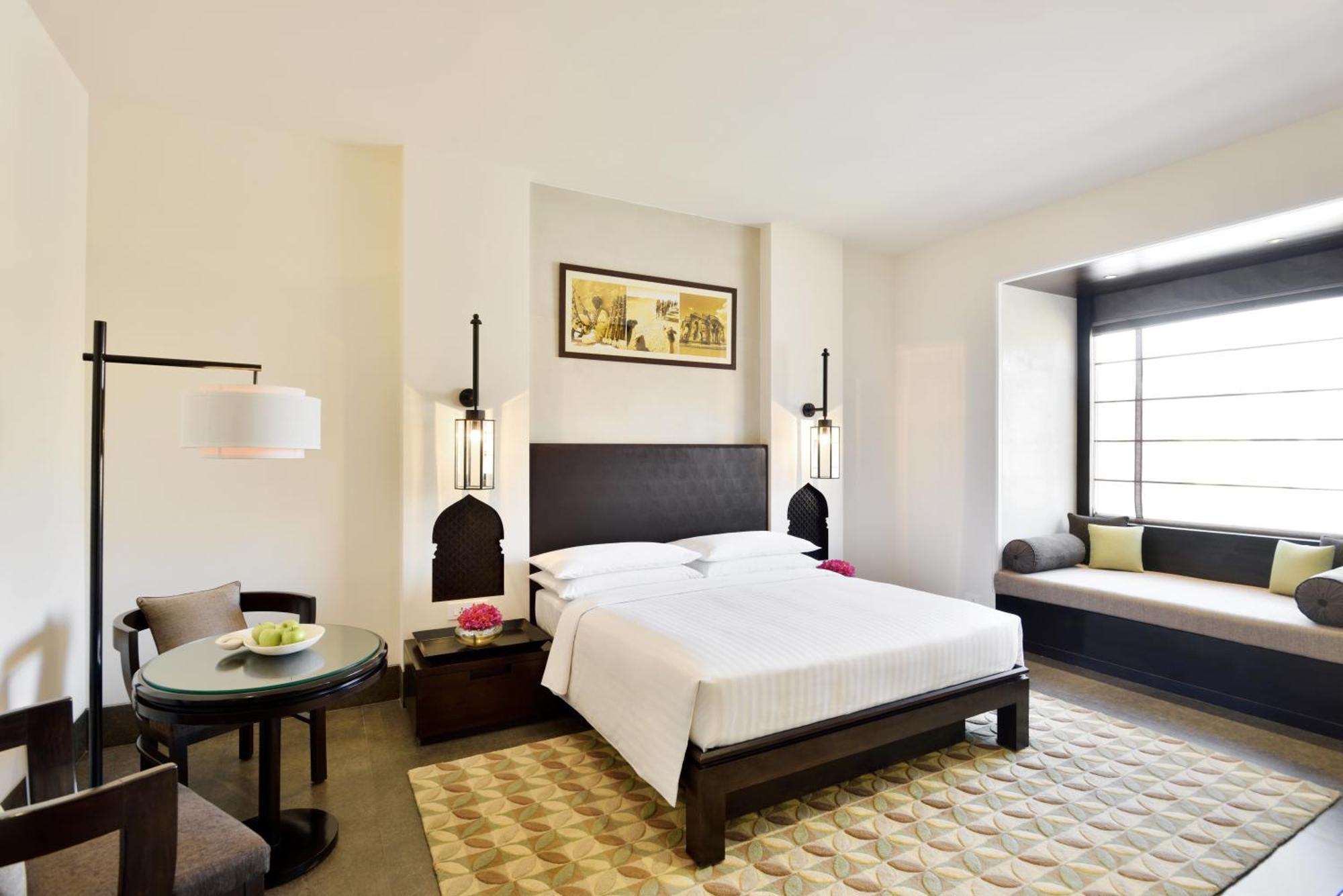 Deluxe Room 4 Pints of Beer & INR 1000 Hotel Credit complimentary Hi-Tea,1554827581:JPEG