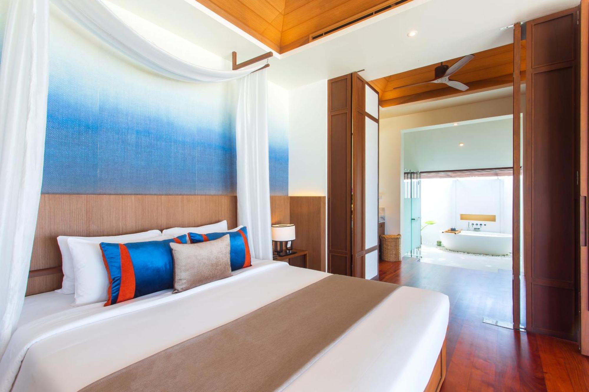 Grand Royal Suite Beachfront