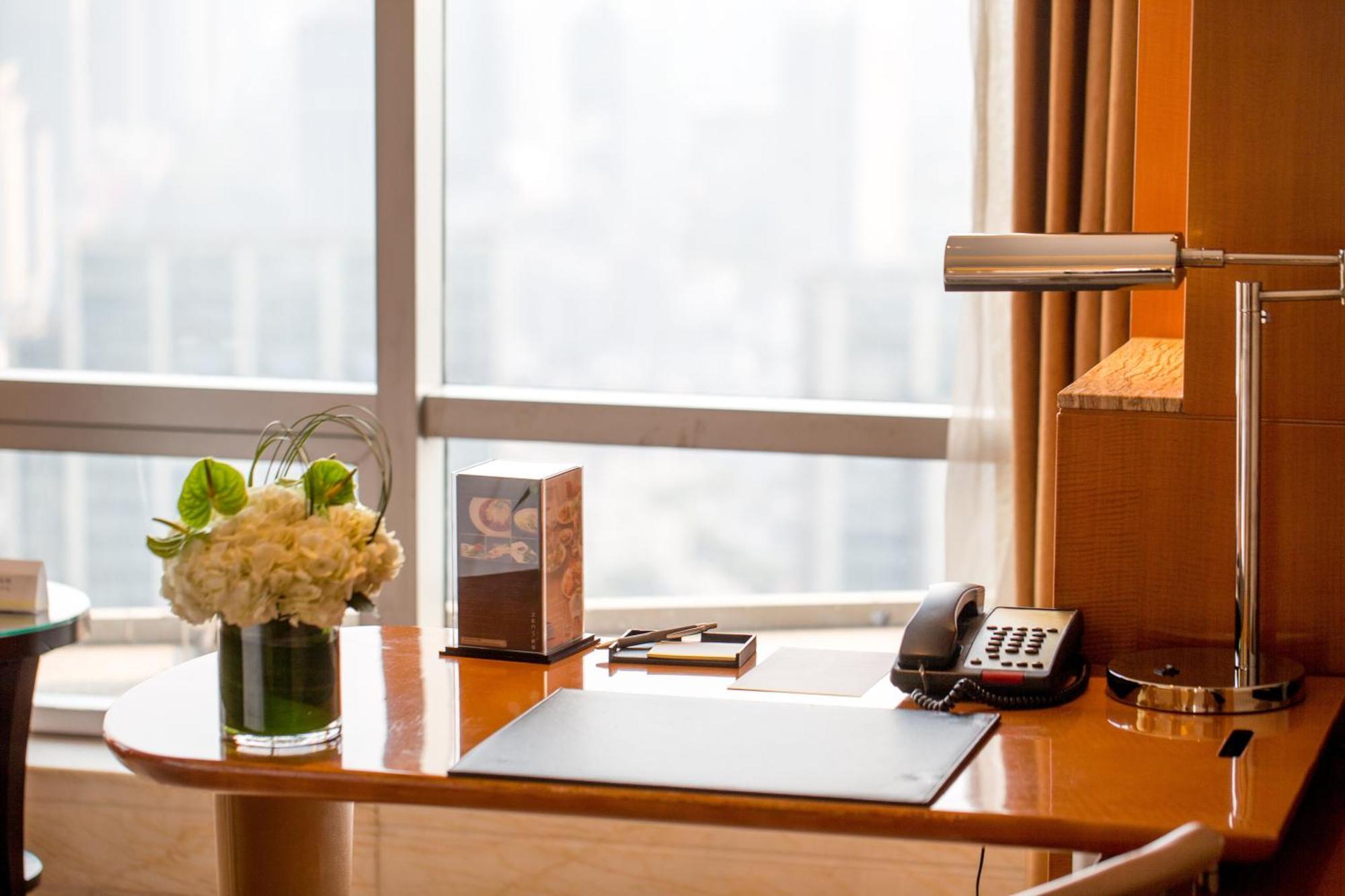 Superior Deluxe Twin Room with Skyline View