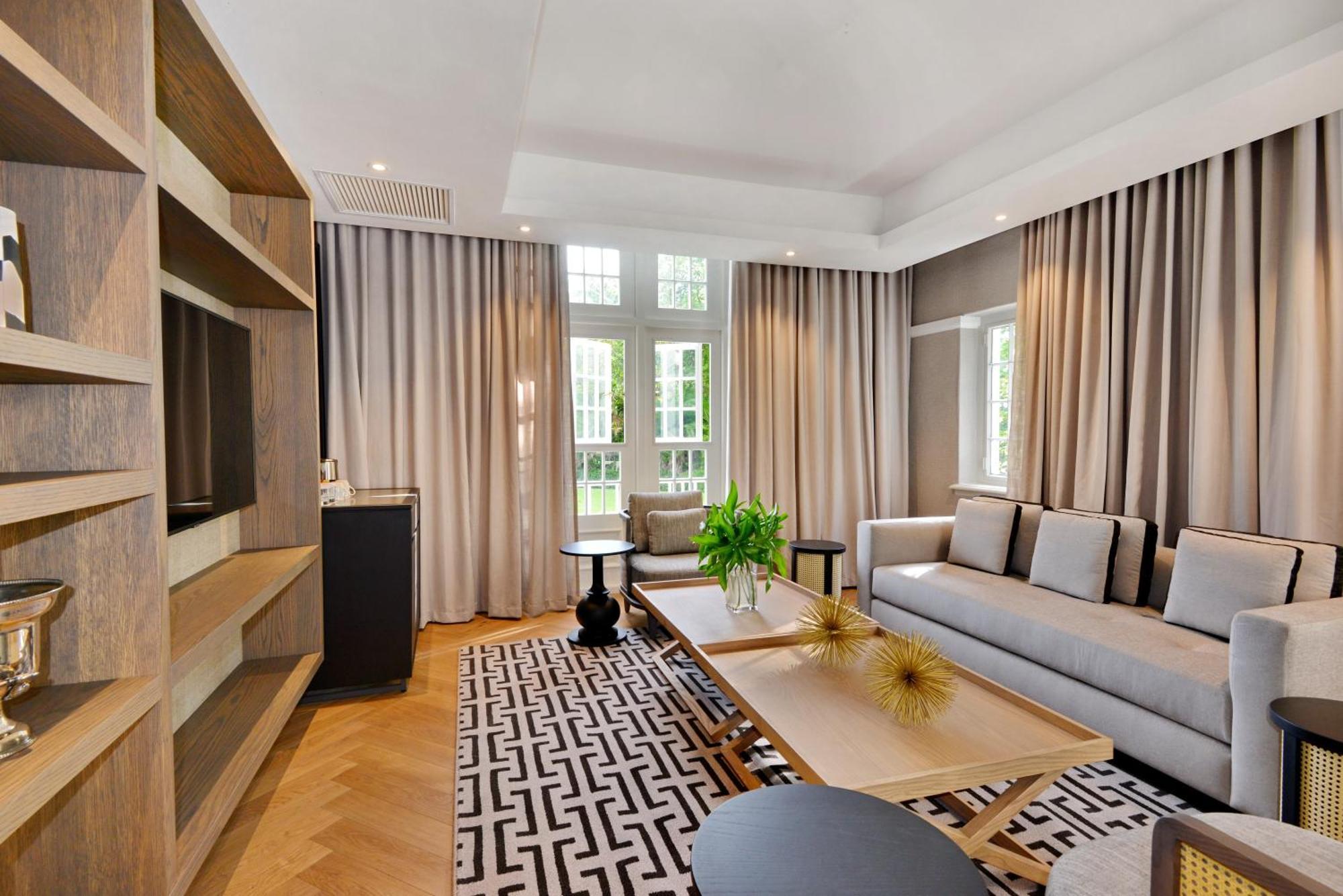 Executive Suite