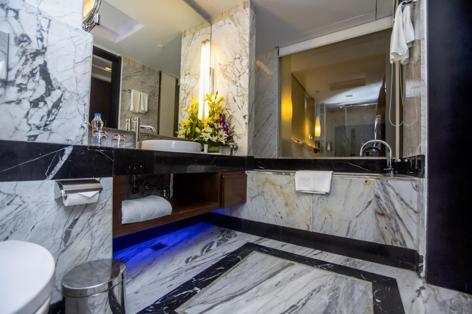 Club lounge access 1 Bedroom Junior Suite 1 King,1634426099:JPEG