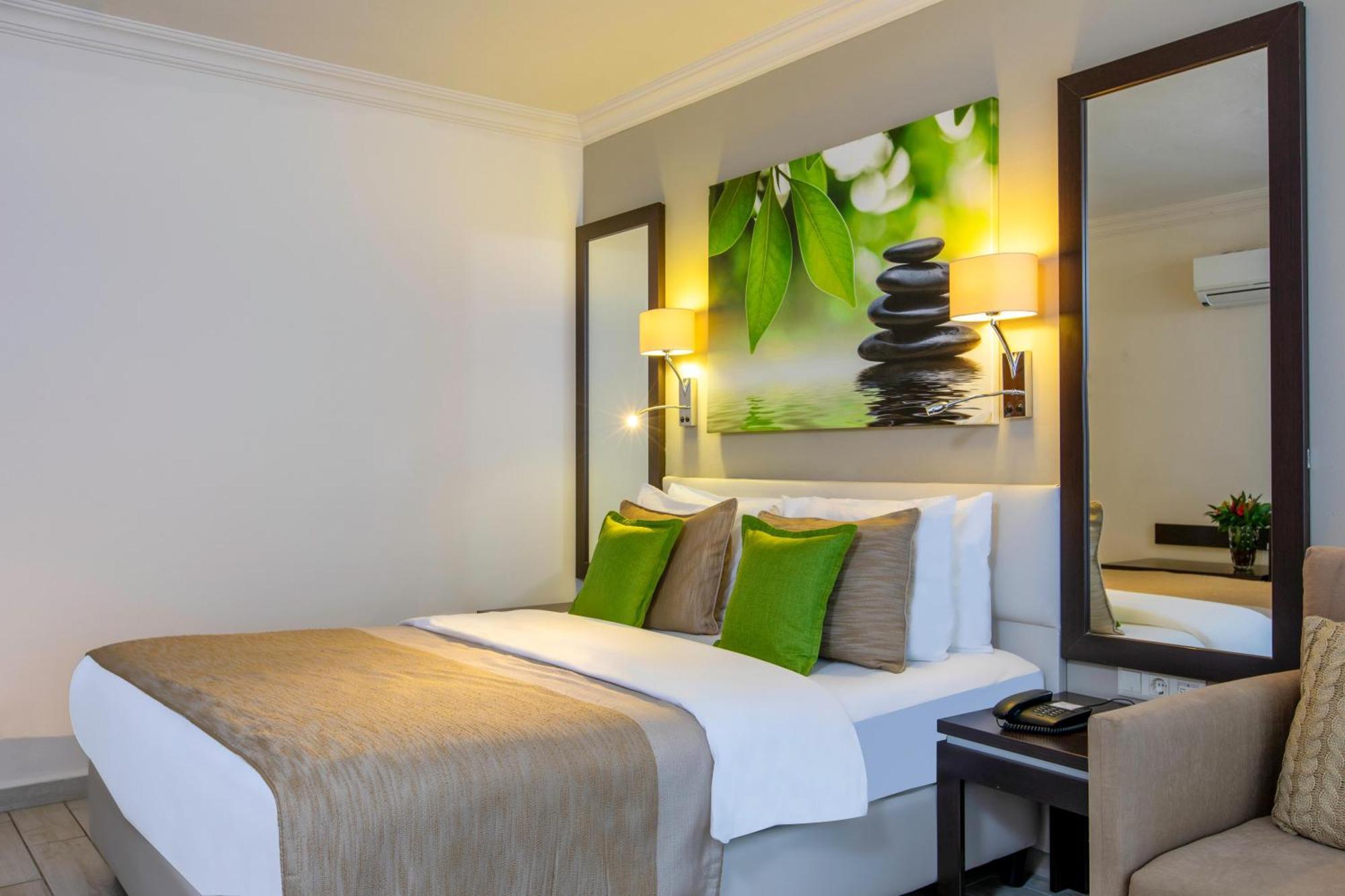 Standard Double Room Partial Sea View