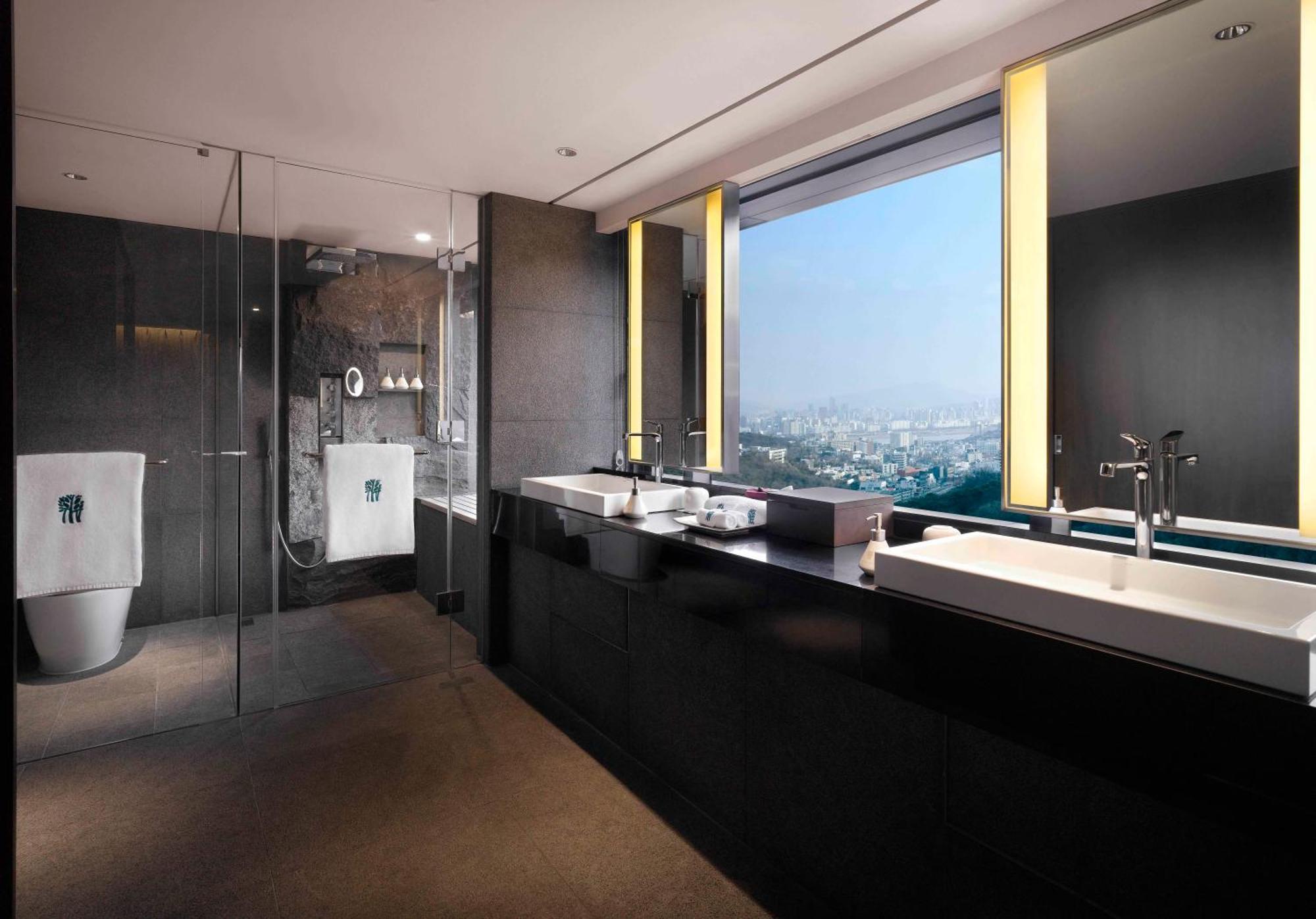 Grand Premier Pool Suite,1559659351:JPEG