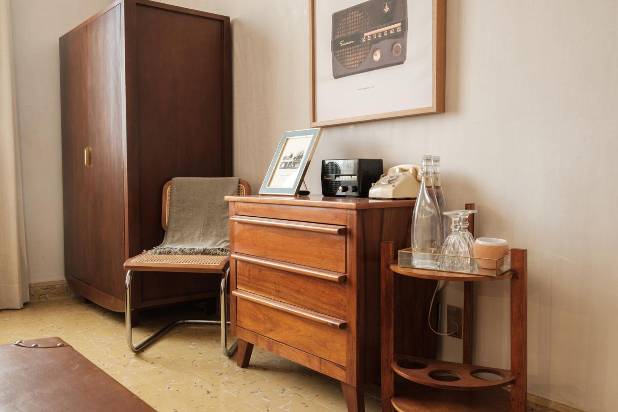 Standard Queen Room