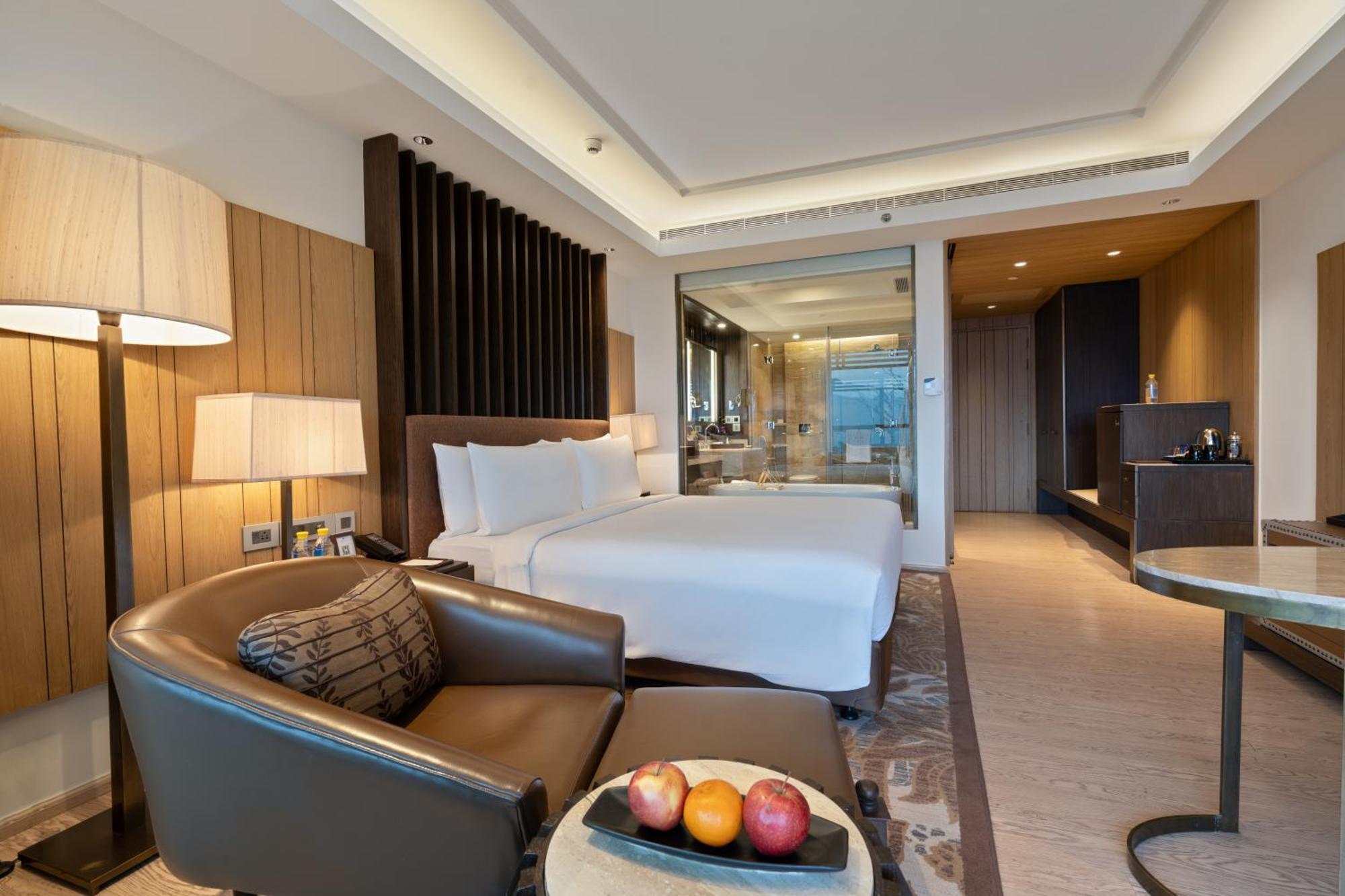 1 King Bed, Valley View, Guest Room - Enjoy INR 1,000 Signature Resort Credit per stay