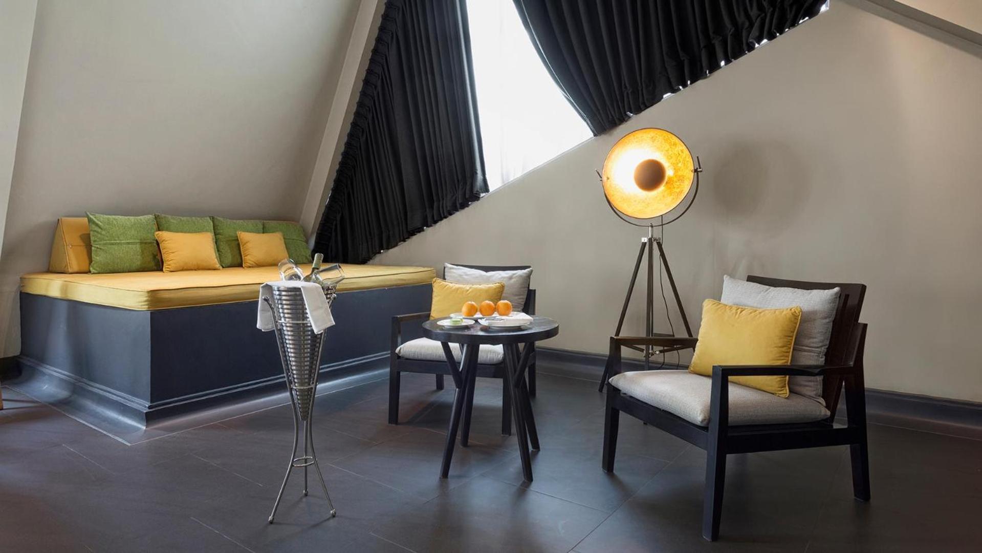 Deluxe Suite