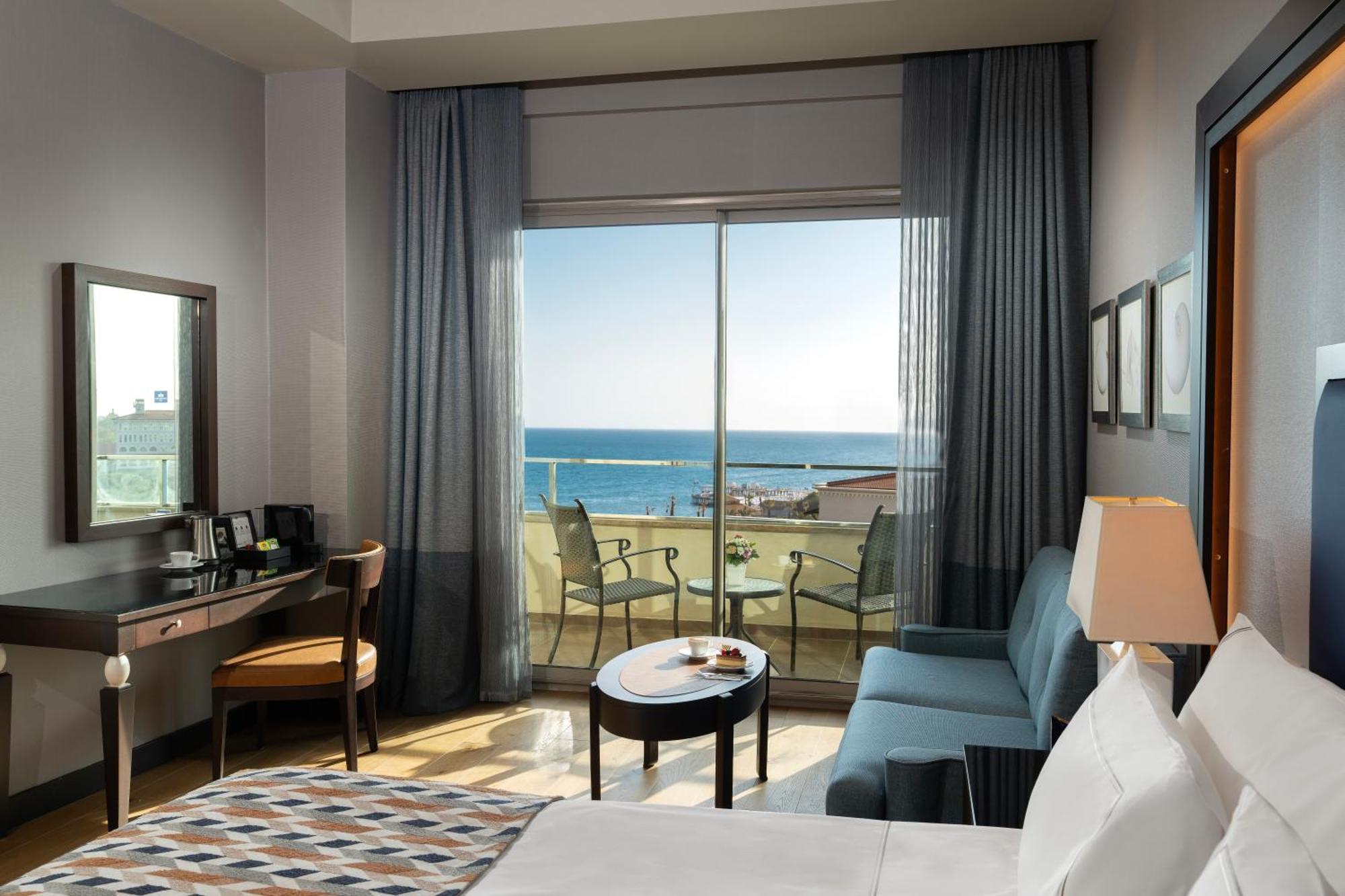 Superior Double or Twin Room Side Sea View