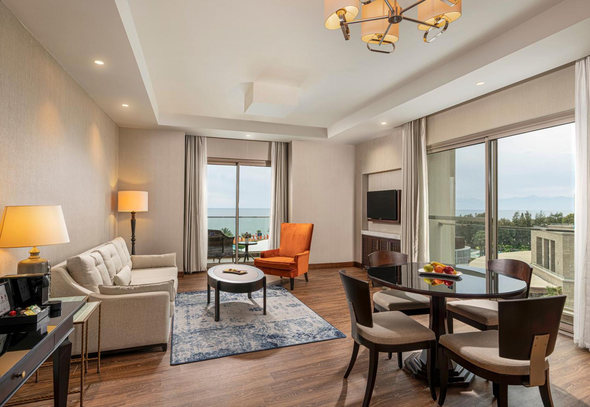 Palazzo Suite Sea View,1576758881:JPEG