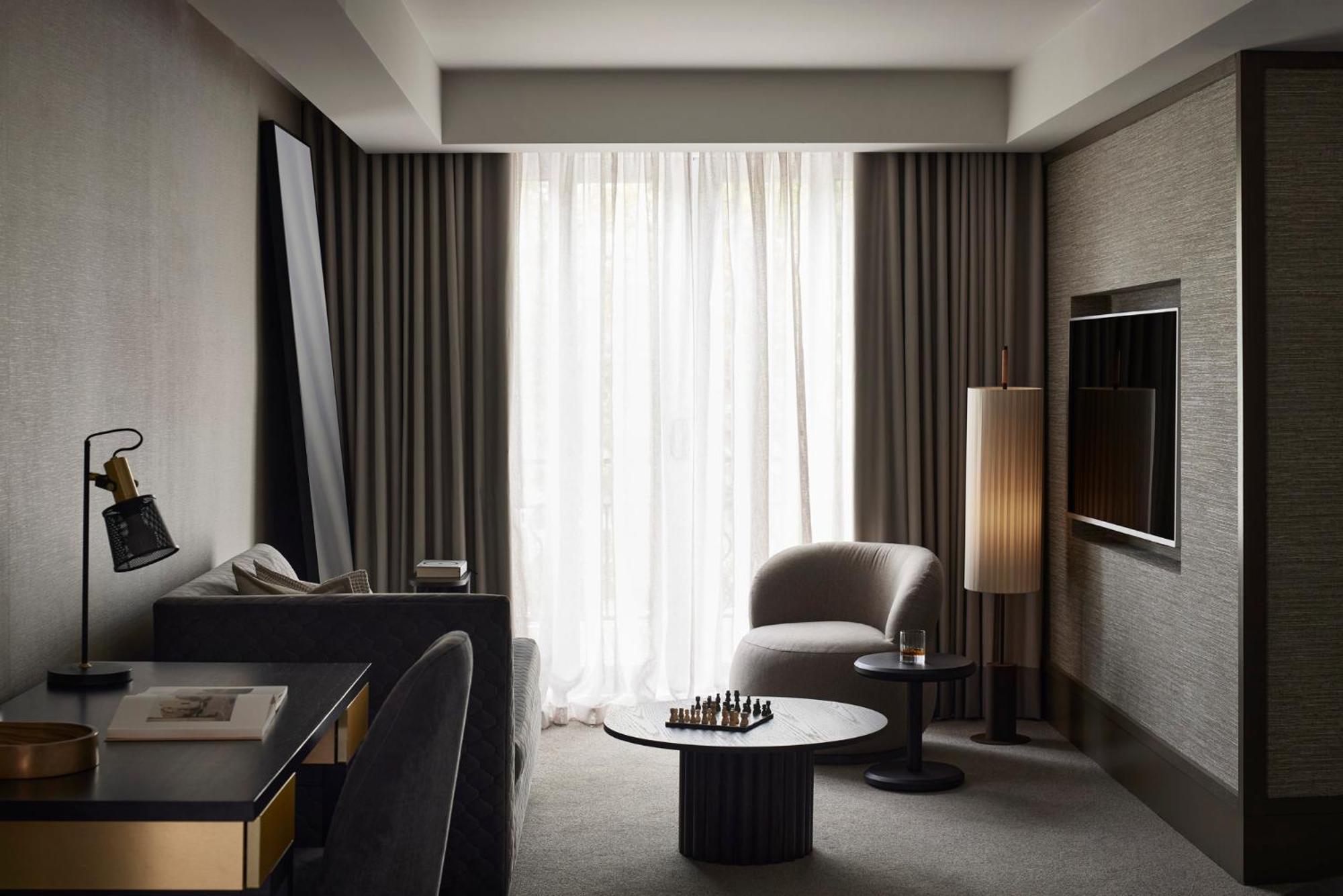 Deluxe Suite