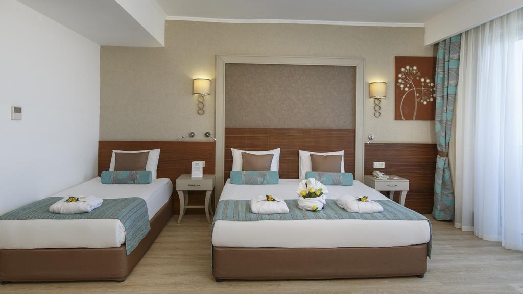 Double Room with Pool View