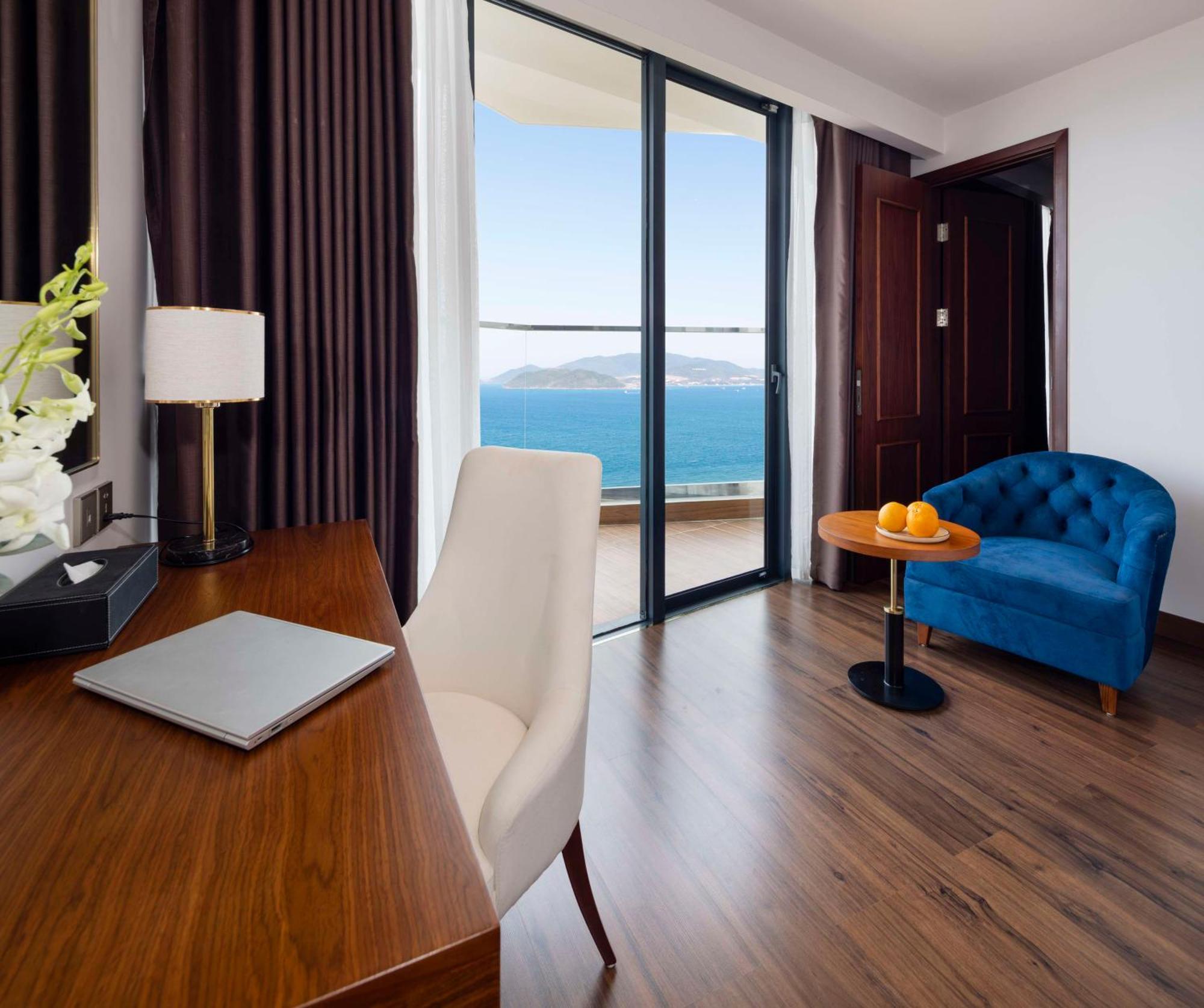 Premier King Room
