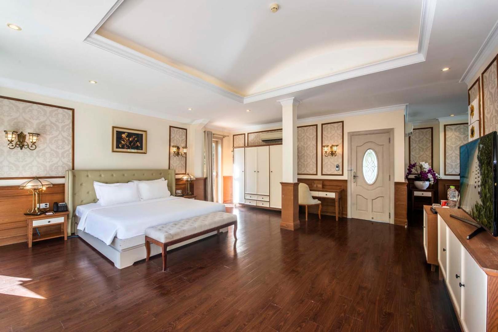 Executive Suite Seaview,1583657773:JPEG