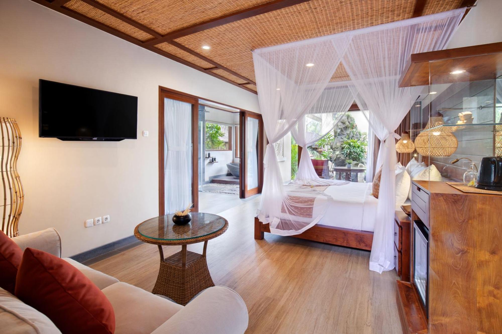 Suite with Twin Beds and Free Daily Activities