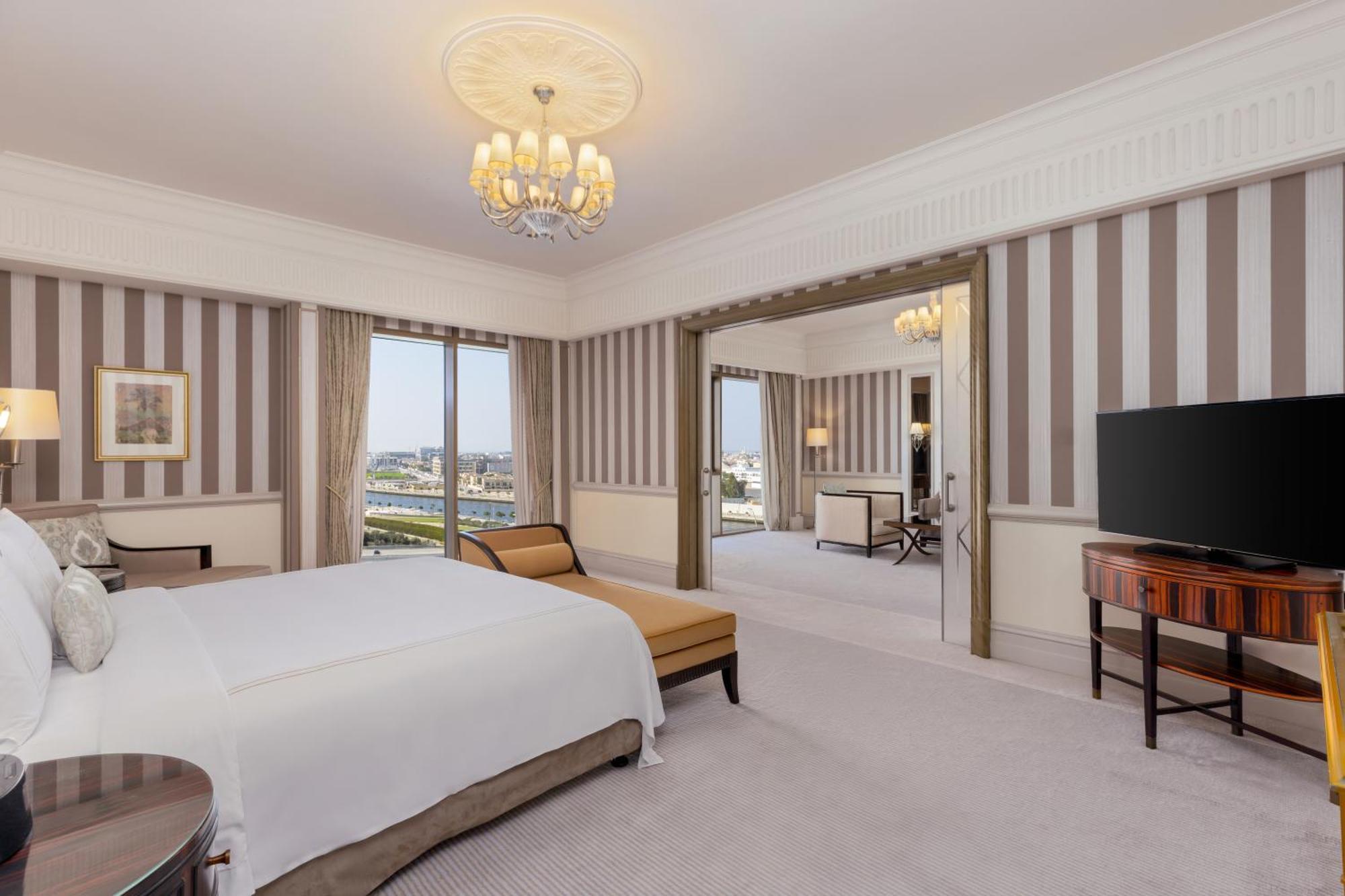 Ambassador Suite met Kingsize Bed