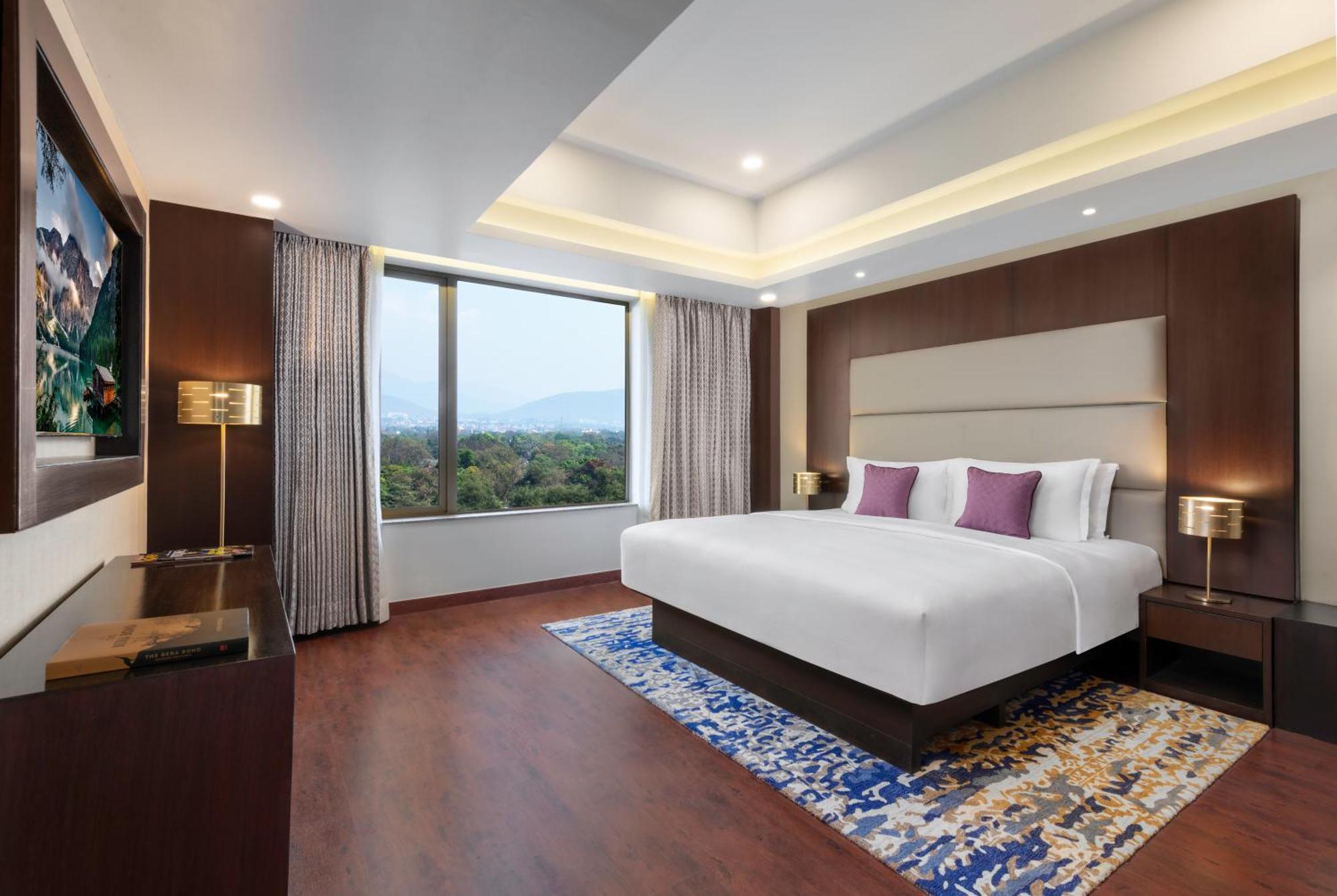 Premium Suite,1586201214:JPEG