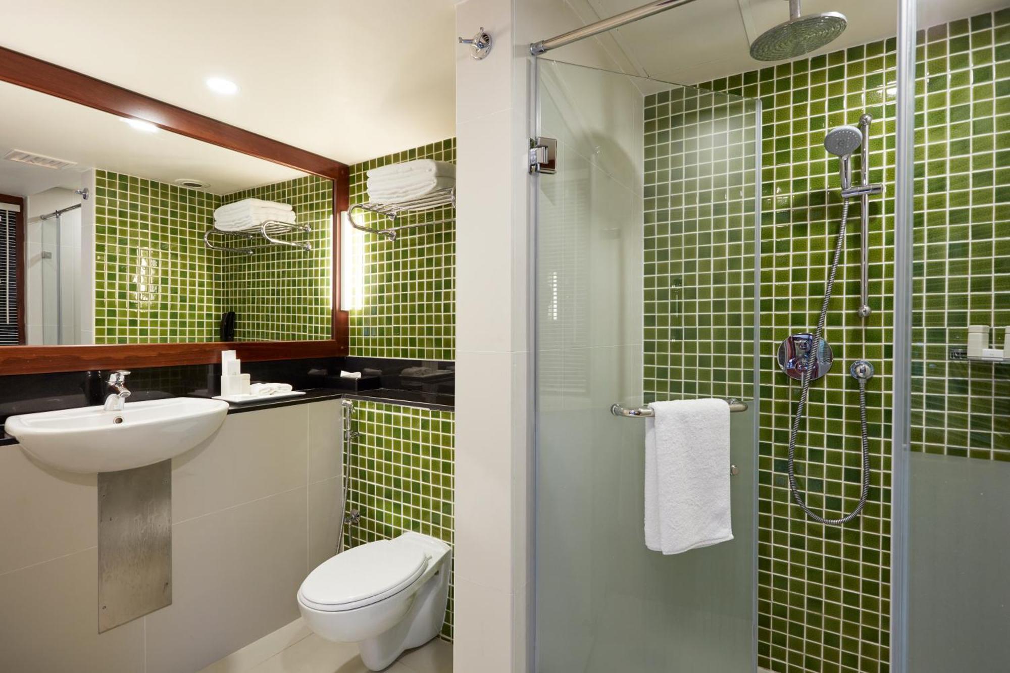 Deluxe Twin Room - Personal Butler service | Guaranteed Early Check-in (Mon–Thu stays) | Free Laundry (2 items per stay) | Valid for stays until 31 July 2026