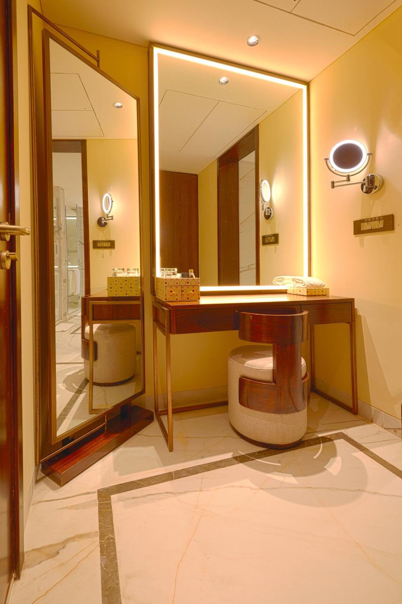 Deluxe Suite,1586868063:JPEG