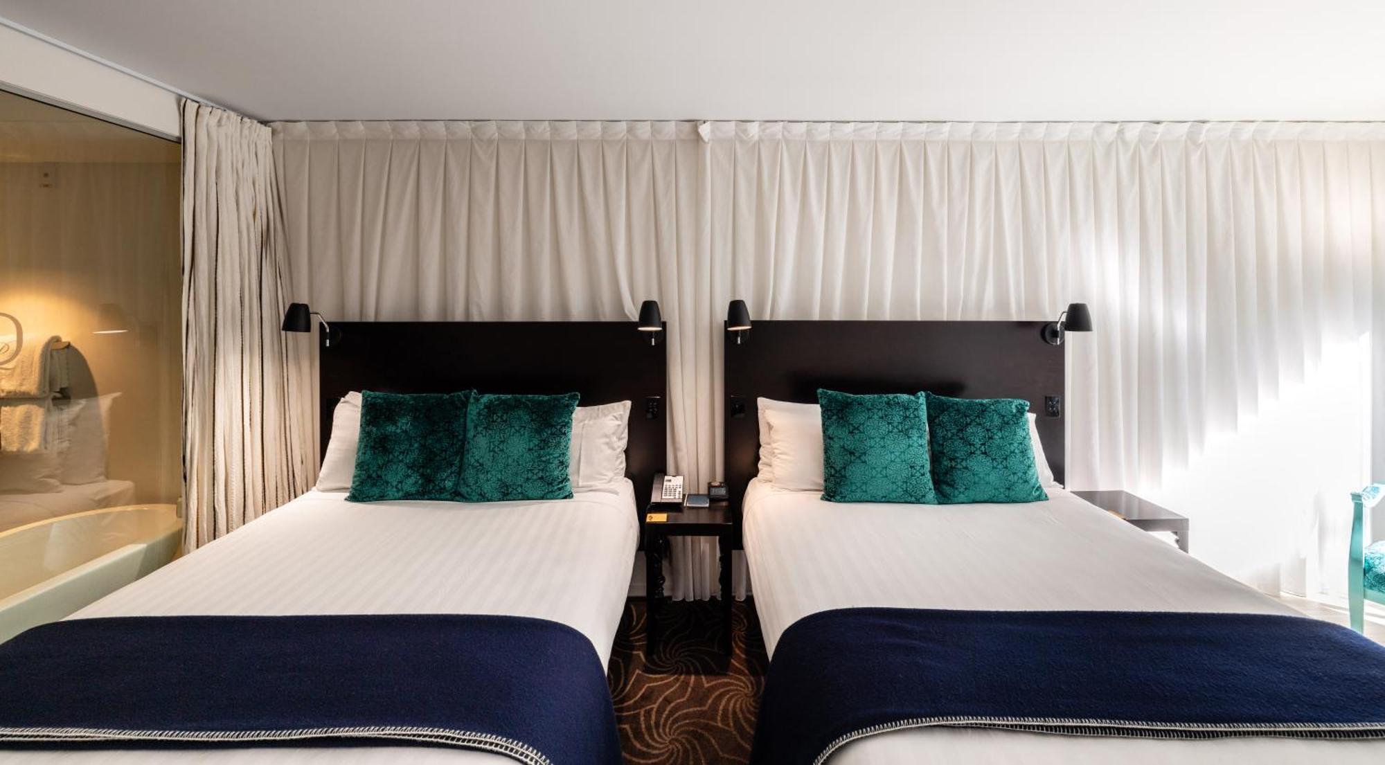 Gondola View Twin Room