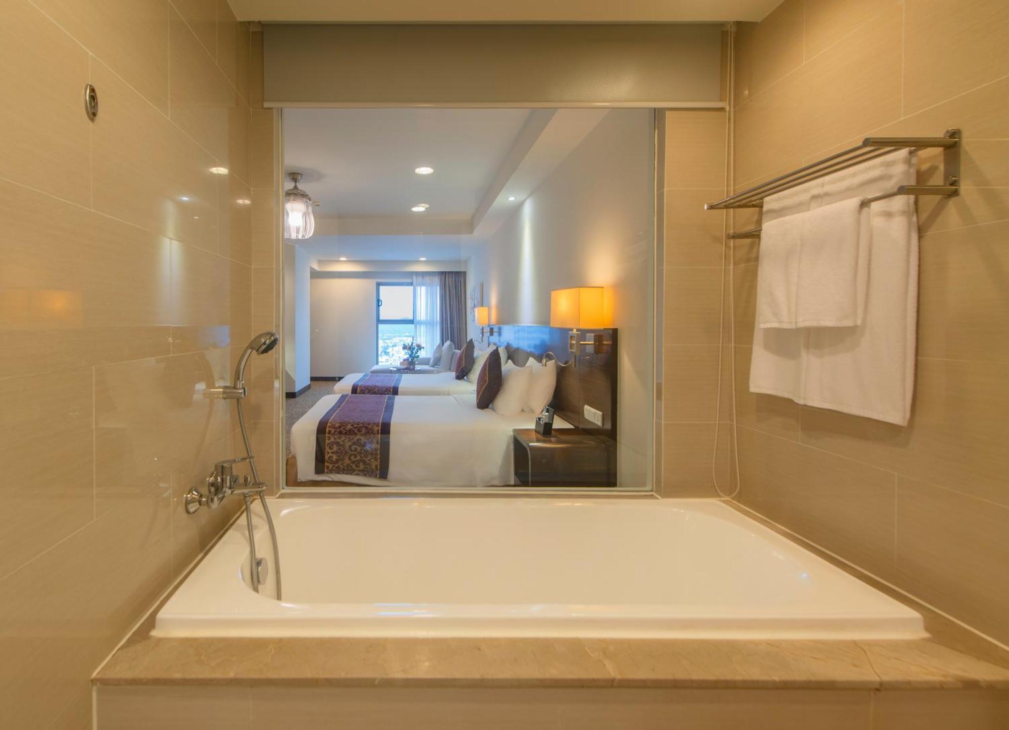 Deluxe Twin Room with Sea View