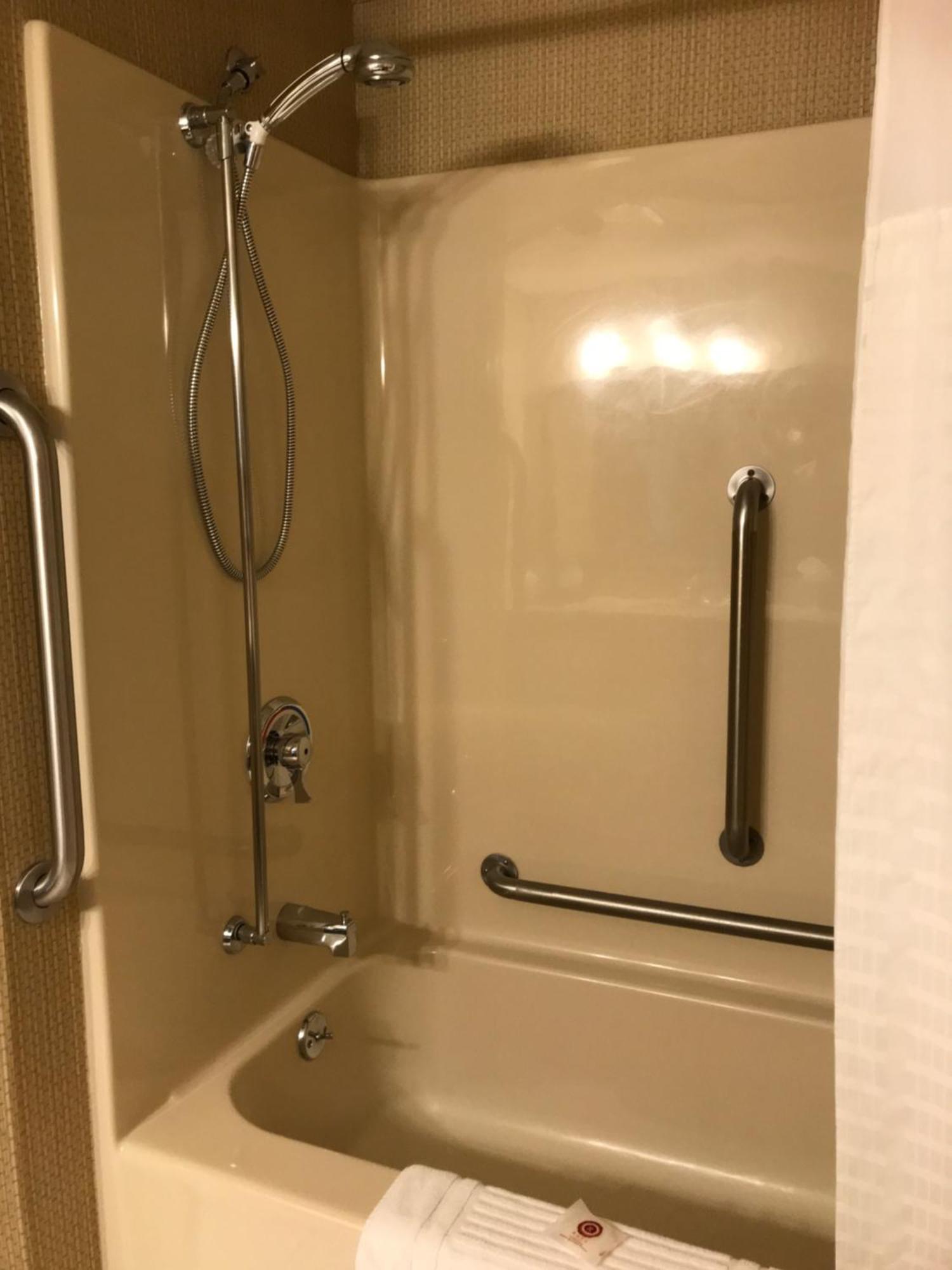 King Room - Accessible/Non-Smoking