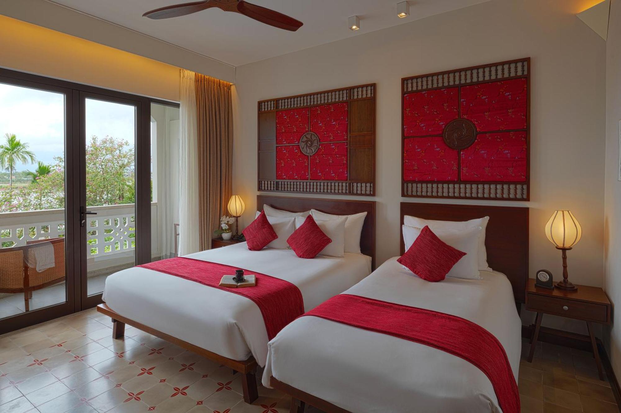 Grand Deluxe Triple River View